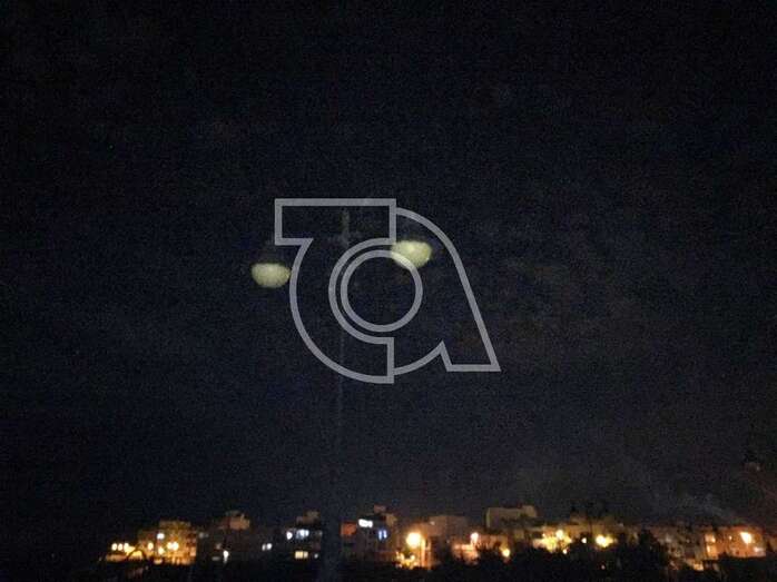 Luminarias apagadas del paseo marítimo de Melenara (Foto TA)